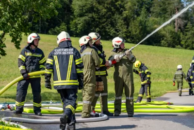 Brand auf landwirtschaftlichem Anwesen in Niederkappel A7404987-2400.jpg
