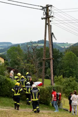 Höhenrettung in Gramastetten: Techniker durch Stromschlag verletzt A7405055-2400.jpg