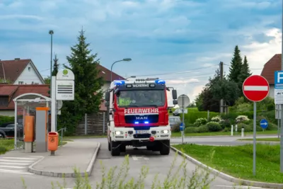 Brennender Motorraum durch Fahrer gelöscht DSC08250.jpg