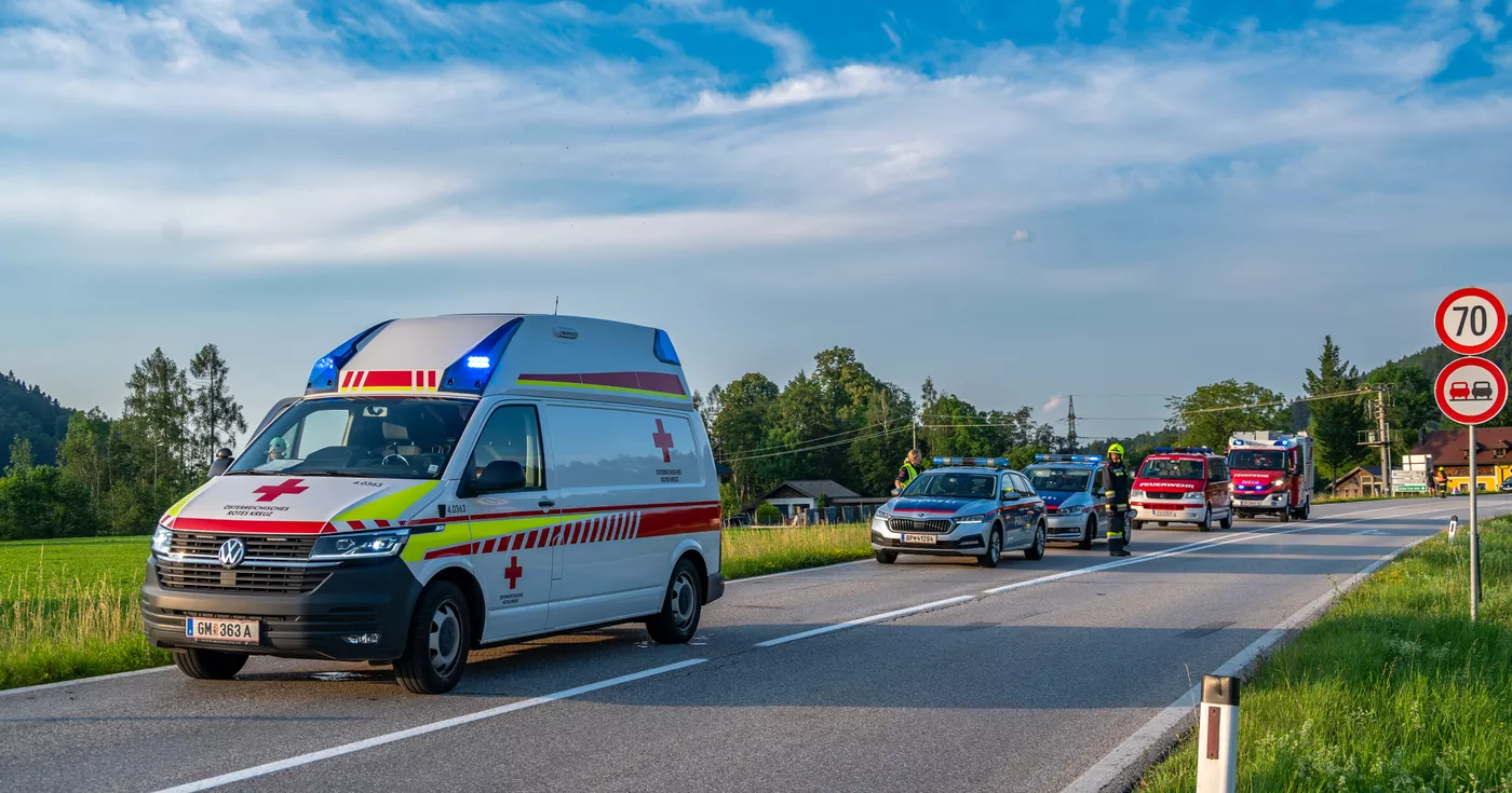 Kreuzungskollision zwischen zwei PKW in Steinfelden