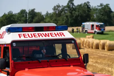 Feldbrand in Niederwaldkirchen: Feuerwehr verhindert Schlimmeres A7405138-2400.jpg