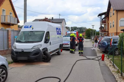 Unfall zwischen PKW und Paketzustellerfahrzeug JURANEK-2024070216375020-003.jpg