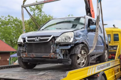 Unfall zwischen PKW und Paketzustellerfahrzeug JURANEK-2024070217015032-008.jpg