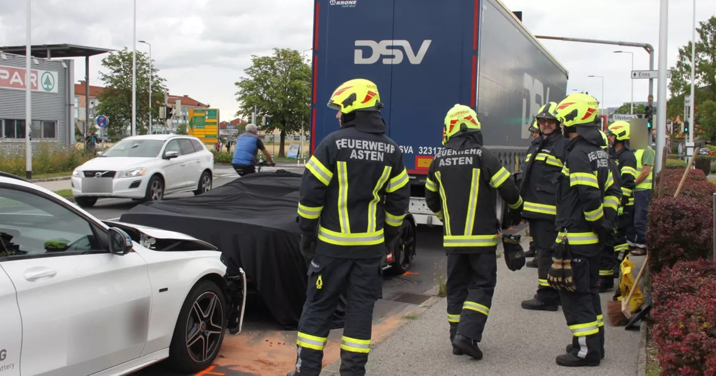 Verkehrsunfall auf der Wiener Straße in Asten