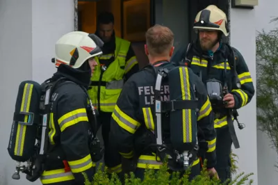 Feuerwehr Leonding bei Kohlenmonoxidaustritt 9 Stunden im Einsatz DSC-3796.jpg