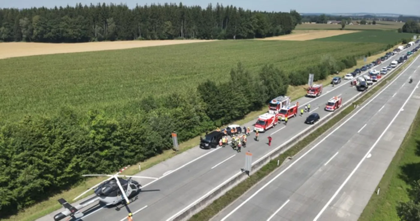 Personenrettung nach Verkehrsunfall auf A1 Westautobahn