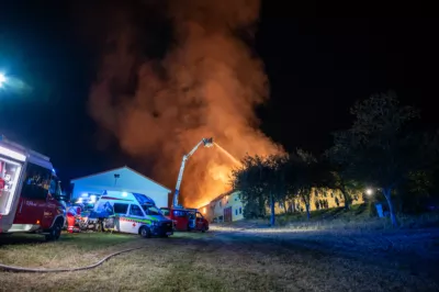 22 Feuerwehren bei Großbrand im Bezirk Perg im Einsatz BRANDSTAETTER-20240801-56.jpg