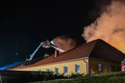 22 Feuerwehren bei Großbrand im Bezirk Perg im Einsatz BRANDSTAETTER-20240801-79-2.jpg