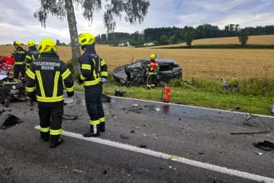 PKW-Lenker prallte gegen LKW – 1 Schwerverletzter TEAM-202408010922-005.jpg