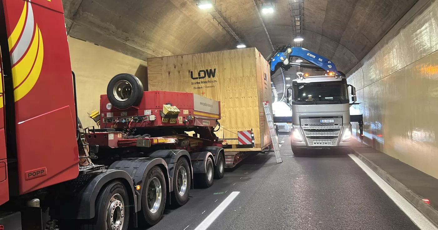 Titelbild: Defekter Schwertransport blockierte A9 zwischen St. Pankraz und Windischgarsten