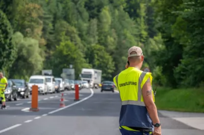 Defekter Schwertransport blockierte A9 zwischen St. Pankraz und Windischgarsten DSC-6592.jpg