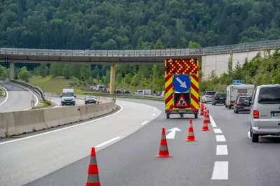 Defekter Schwertransport blockierte A9 zwischen St. Pankraz und Windischgarsten DSC-6618.jpg