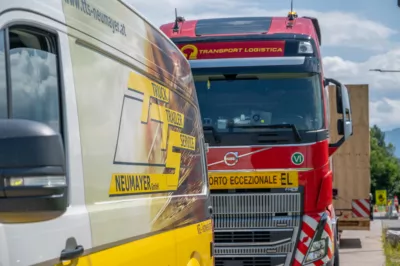 Defekter Schwertransport blockierte A9 zwischen St. Pankraz und Windischgarsten DSC-6624.jpg