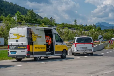 Defekter Schwertransport blockierte A9 zwischen St. Pankraz und Windischgarsten DSC-6639.jpg