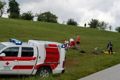 Motorradunfall auf der Hansberg Landesstraße: C10 im Einsatz A7406620-2400.jpg