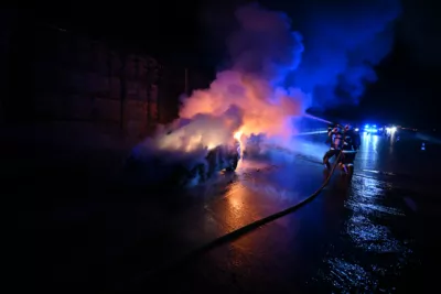 PKW-Brand auf der A1 Westautobahn führt zu Verzögerungen FOKE-2024080322555535-028.jpg