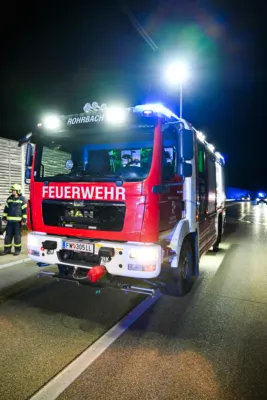 PKW-Brand auf der A1 Westautobahn führt zu Verzögerungen FOKE-2024080323065594-110.jpg