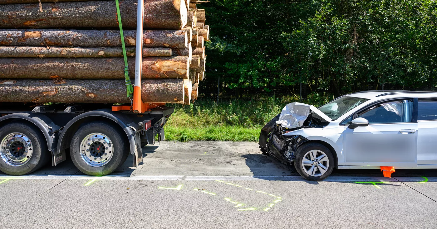 Auffahrunfall mit Sattelschlepper