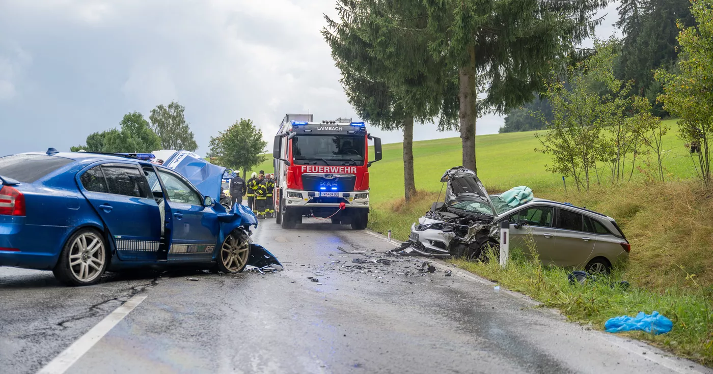 Frontalkollision auf der B126 kurz vor dem Grenzübergang Weigetschlag