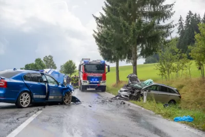 Frontalkollision auf der B126 kurz vor dem Grenzübergang Weigetschlag 011-MG8718.jpg