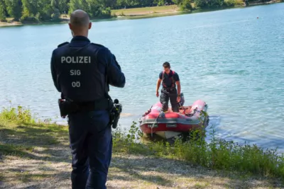 Pleschinger See - Intensiver Sucheinsatz nach vermeintlichem Schwimmer vorerst ergebnislos PANC-20240809123508018-040.jpg