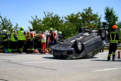 Verkehrsunfall auf der A1 - Vier Verletzte und erhebliche Verkehrsbehinderungen FOKE-2024081112128315-035.jpg