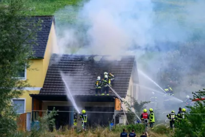 Brand einer Garage in Sankt Marien FOKE-2024081218018394-009.jpg