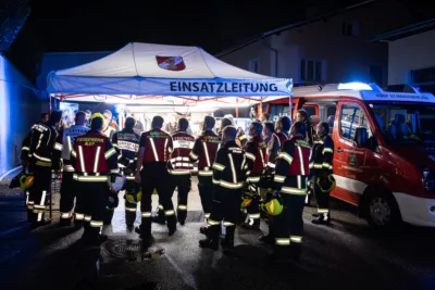 Vollbrand eines landwirtschaftlichen Nebengebäudes in Fraham BAYER-AB-037.jpg