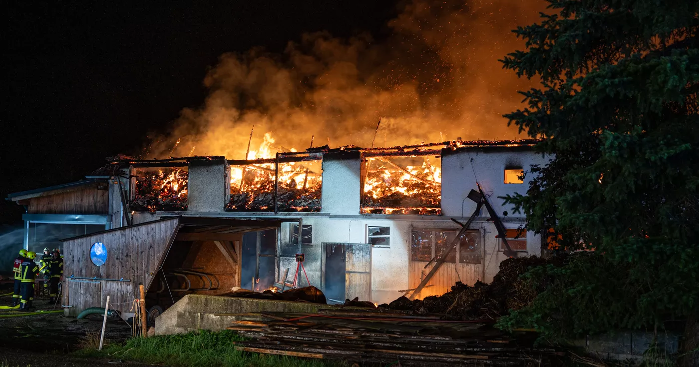 Titelbild: Brand auf landwirtschaftlichem Betrieb in Kefermarkt