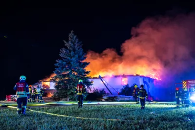 Brand auf landwirtschaftlichem Betrieb in Kefermarkt BRANDSTAETTER-20240813-26.jpg