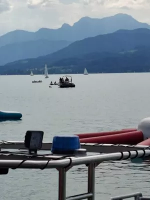 Großangelegte Suchaktion nach vermisstem Kind im Attersee 5906608904756905017.jpg