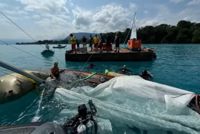 Wasserrettung hebt wertvolles Holzboot aus 130 Meter Tiefe 2024-08-17-Bootsbergung-Attersee-07.jpg