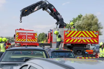 Verkehrsunfall auf der Westautobahn: 4 Fahrzeuge und 13 Personen beteiligt foke-109414.jpg