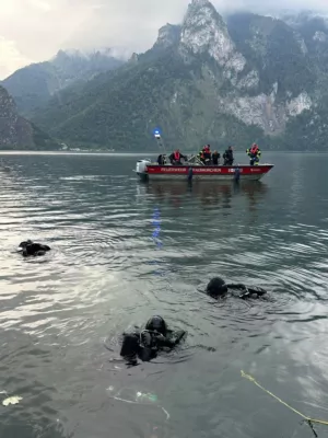 Feuerwehr und Wasserrettung bergen vermissten Taucher IMG-20240818-WA0008.jpg