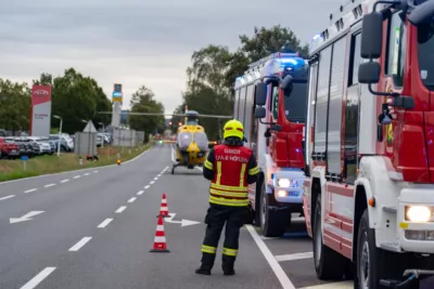 Schwerer Verkehrsunfall in Walding fordert eine verletzte Person A7409773-2400.jpg