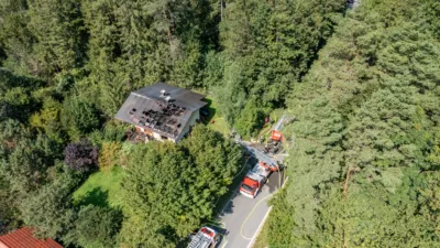 Gebäudebrand in Hinterstoder fordert Einsatz von vier Feuerwehren DJI-0217.jpg