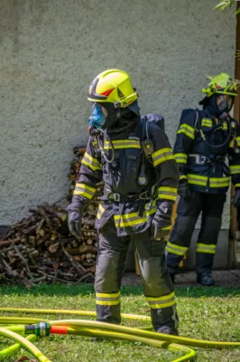 Gebäudebrand in Hinterstoder fordert Einsatz von vier Feuerwehren DSC-9682.jpg