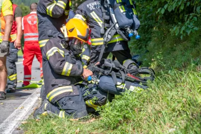 Gebäudebrand in Hinterstoder fordert Einsatz von vier Feuerwehren DSC-9703.jpg