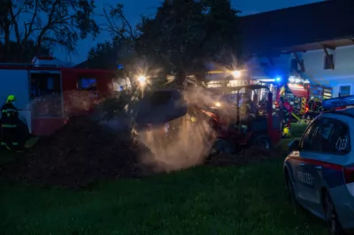 Feuerwehreinsatz bei Brand eines überdachten Misthaufens im Kremstal DSC-9871.jpg