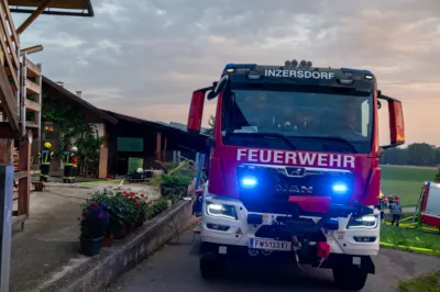 Feuerwehreinsatz bei Brand eines überdachten Misthaufens im Kremstal DSC-9901.jpg