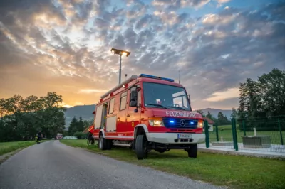 Feuerwehreinsatz bei Brand eines überdachten Misthaufens im Kremstal DSC-9908.jpg