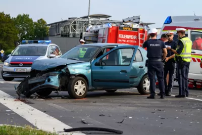 Verkehrsunfall in Asten - Totalschaden an zwei PKWs FOKE-2024090216380585-077.jpg