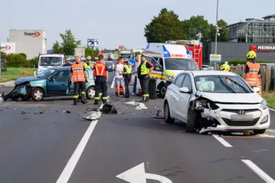 Verkehrsunfall in Asten - Totalschaden an zwei PKWs FOKE-2024090216390588-079.jpg