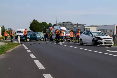 Verkehrsunfall in Asten - Totalschaden an zwei PKWs FOKE-2024090216410597-085.jpg