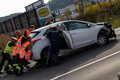 Verkehrsunfall in Asten - Totalschaden an zwei PKWs FOKE-2024090216430601-087.jpg