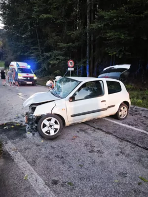 Verkehrsunfall in Vorderstoder fordert eine verletzte Person beccd8d5-6422-4caf-a7fa-90f9e227496f.jpg