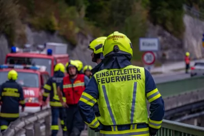 Auffahrunfall im Stau auf der B138 fordert eine verletzte Person DSC-0343.jpg