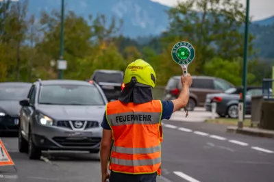 Auffahrunfall im Stau auf der B138 fordert eine verletzte Person DSC-0358.jpg