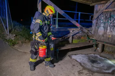 Kleinbrand in einem Wartehäuschen - Feuerwehr Kirchdorf im Einsatz DSC-0361.jpg