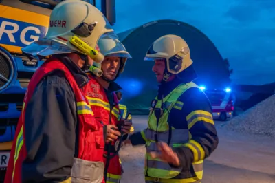 Kollision und eingeklemmte Personen - Feuerwehr trainiert Ernstfall in Pettenbach DSC-0441.jpg